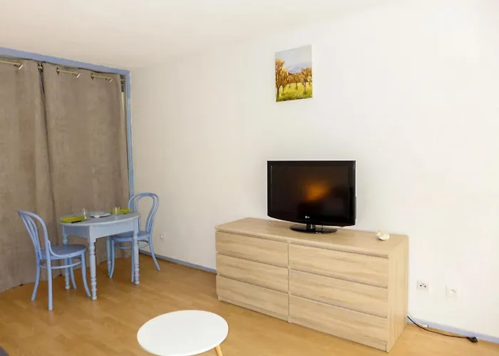 Lägenhet Les Amphores-5 By Interhome