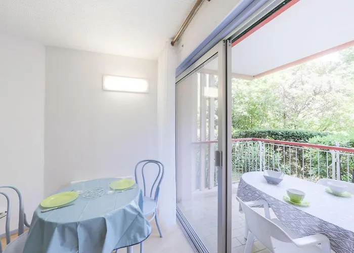 Les Amphores-5 By Interhome Lägenhet Saint Aygulf