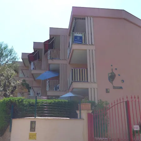 Les Amphores-5 By Interhome